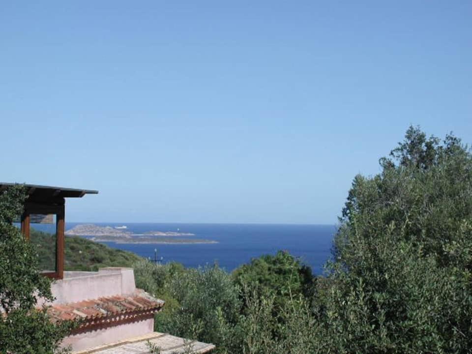 B&B Le Corti Di Aloa San Pantaleo Luaran gambar